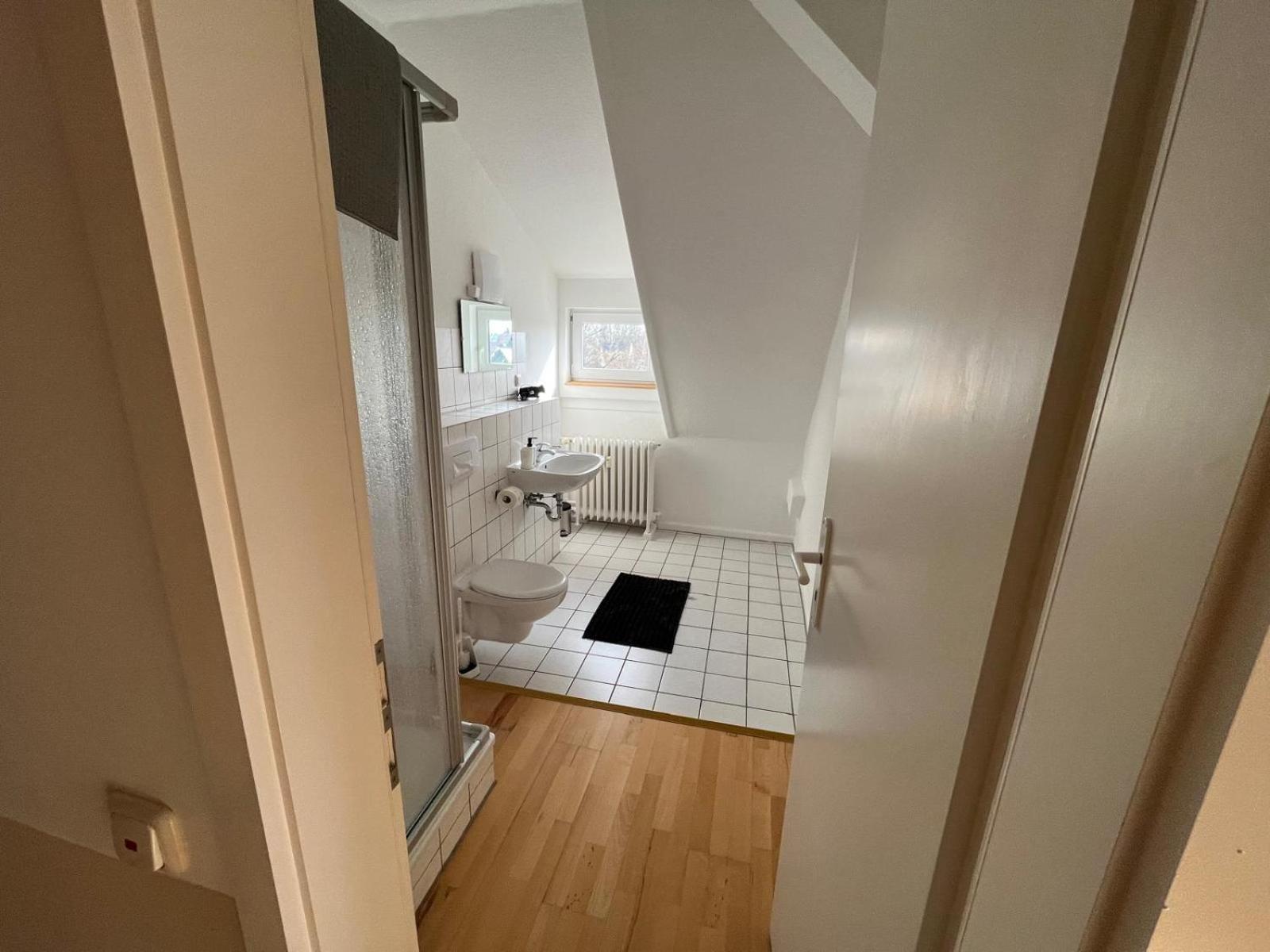 Meine Doppelzimmer, Tv- Bad, Kuehlschrank- Parkplatz-17 חדר תמונה